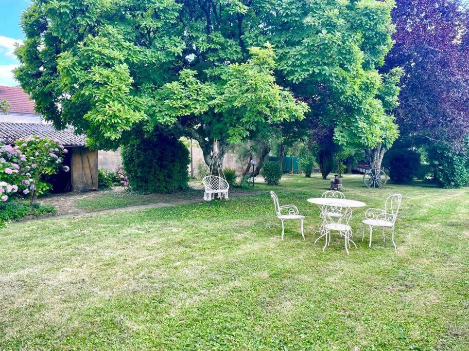 La Casa Del Papa - Maison Spacieuse Avec Jardin Dole Buitenkant foto