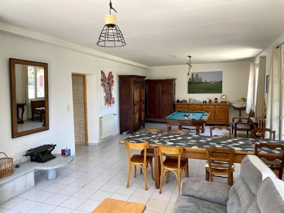 La Casa Del Papa - Maison Spacieuse Avec Jardin Dole Buitenkant foto